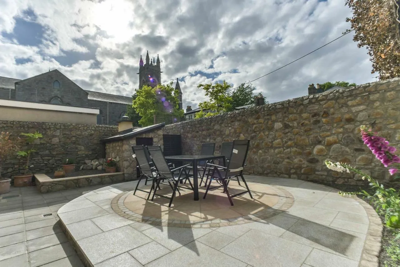 Haddington Place Otel Dublin 0*,  İrlanda